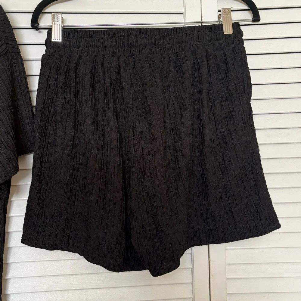 Black Textured Shirt and Shorts Set - Picture 5 of 6